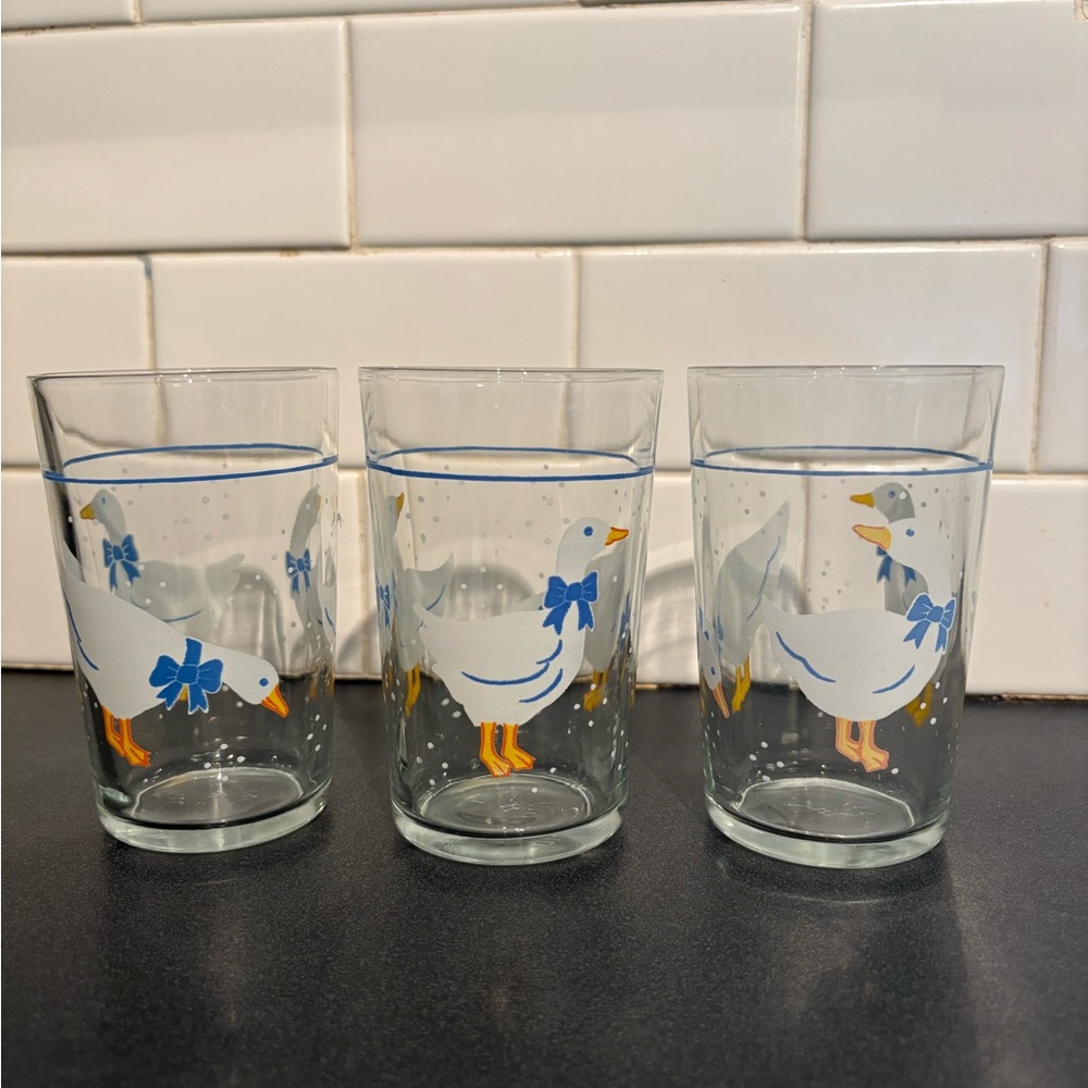 Vtg Classic 90s Kitchen Blue Goose W/Bow Drinking Glasses set of 3